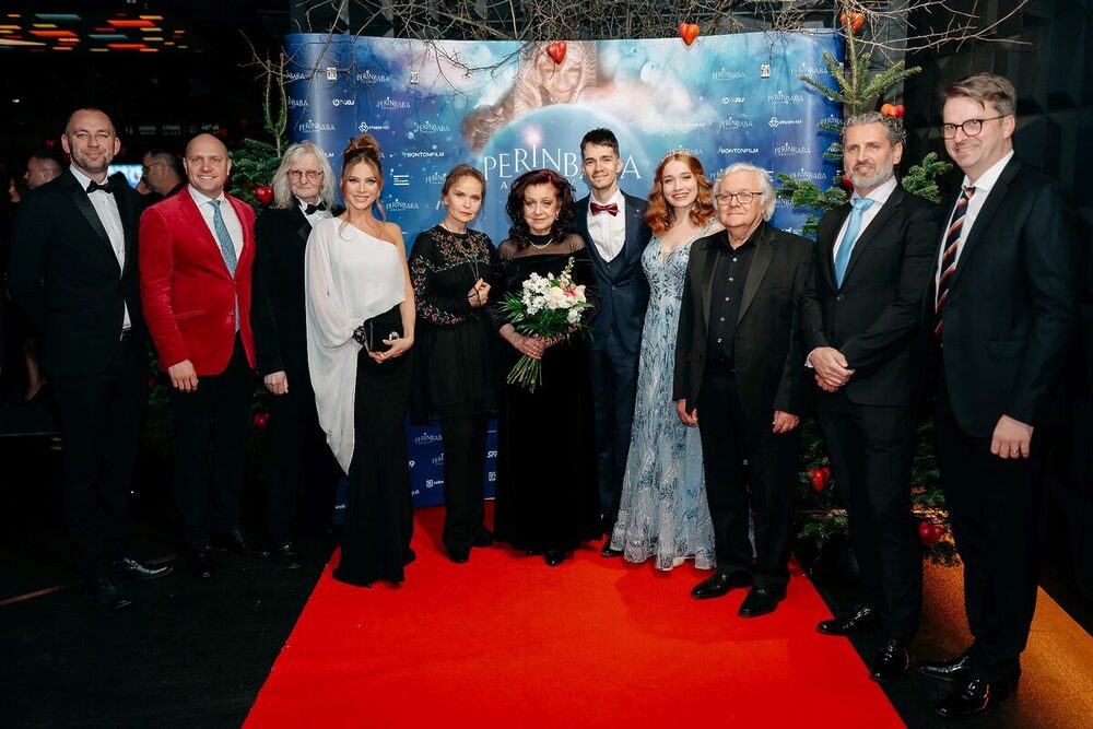 Dojímavá premiéra rozprávky Perinbaba a dva svety. Jakubiskov posledný film si vyslúžil standing ovation