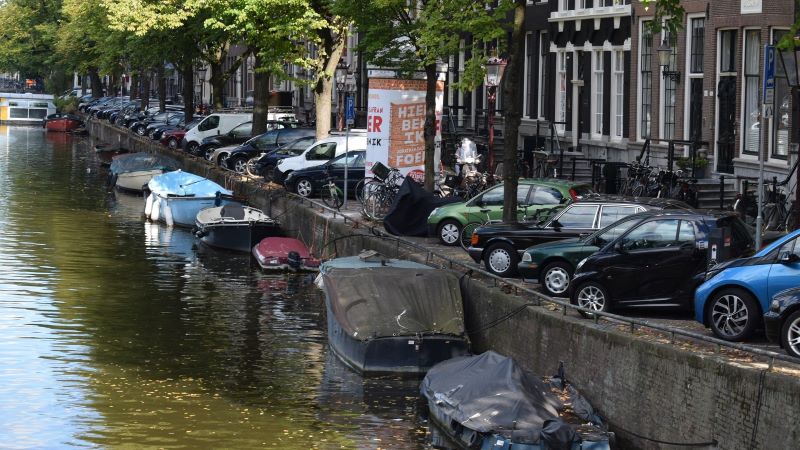 Nadpolovičný milión eur za parkovacie miesto? V Holandsku je to realita!