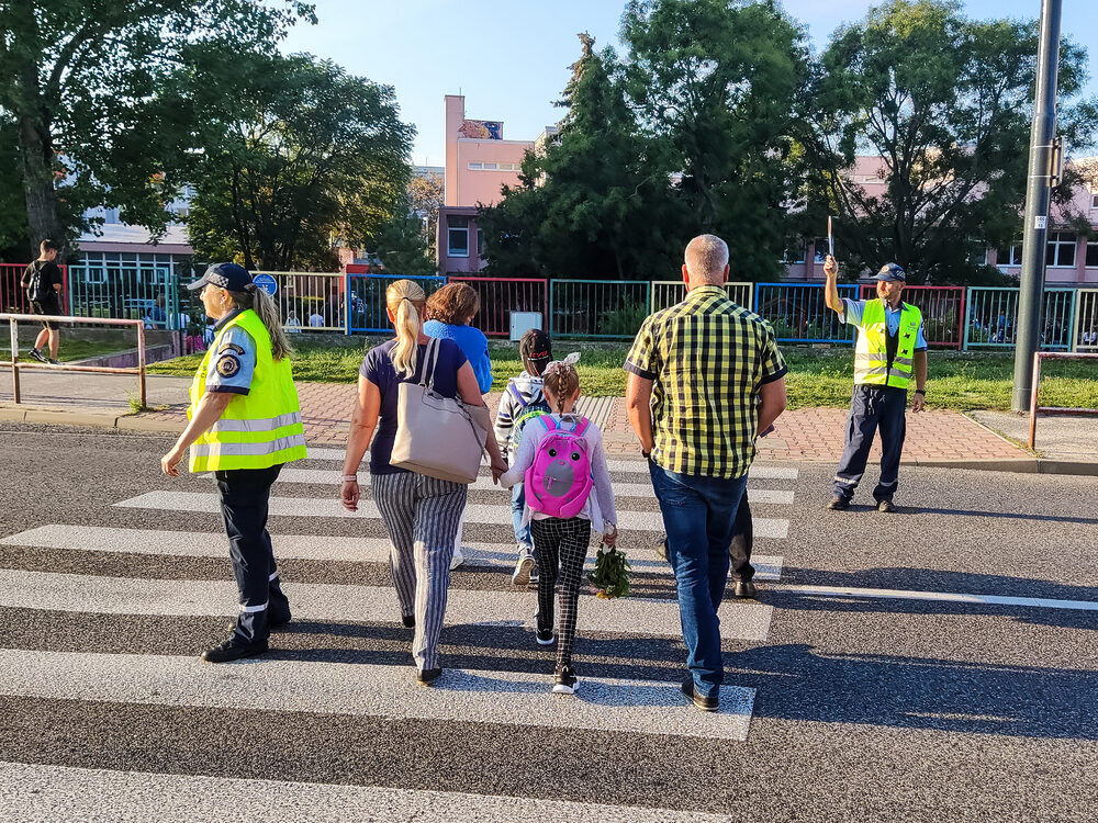 Nesnažte sa dobehnúť meškanie rýchlou jazdou. Riskujete životy detí výmenou za sekundy
