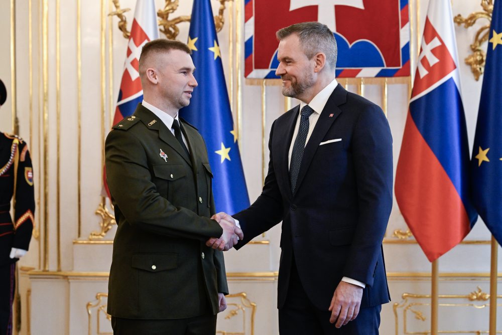 Prezident SR prijal laureátov ankety Vojenský čin roka