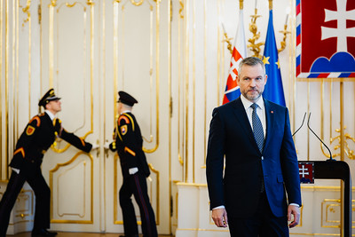 Prezident odovzdal poverovacie listiny piatim nových veľvyslancom SR