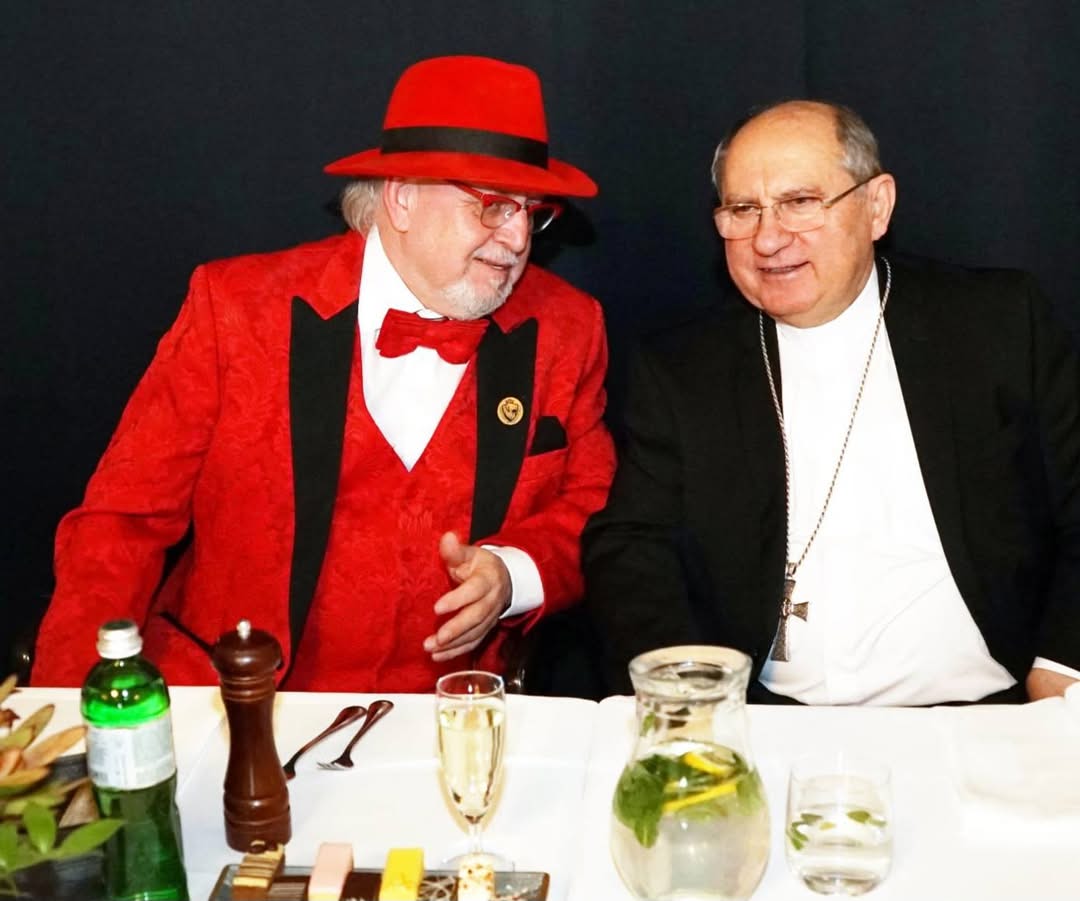 Jozef Oklamčák sa na svadbe stretol s arcibiskupom Boberom, ktorý bol pozvaný do Vatikánu