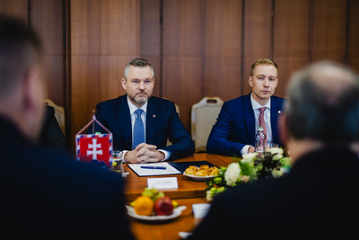 Prezident SR: Oslavy 80. výročia ukončenia druhej svetovej vojny si musíme na Slovensku uctiť dôstojne a pietne tak, ako sa patrí