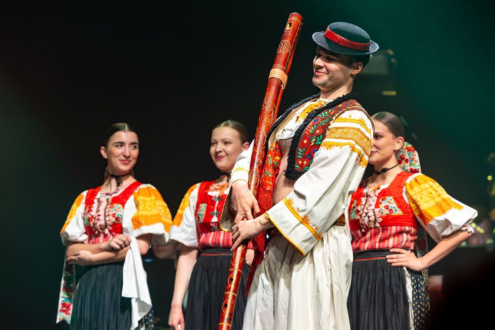 Rock a folklór na jednom pódiu: 