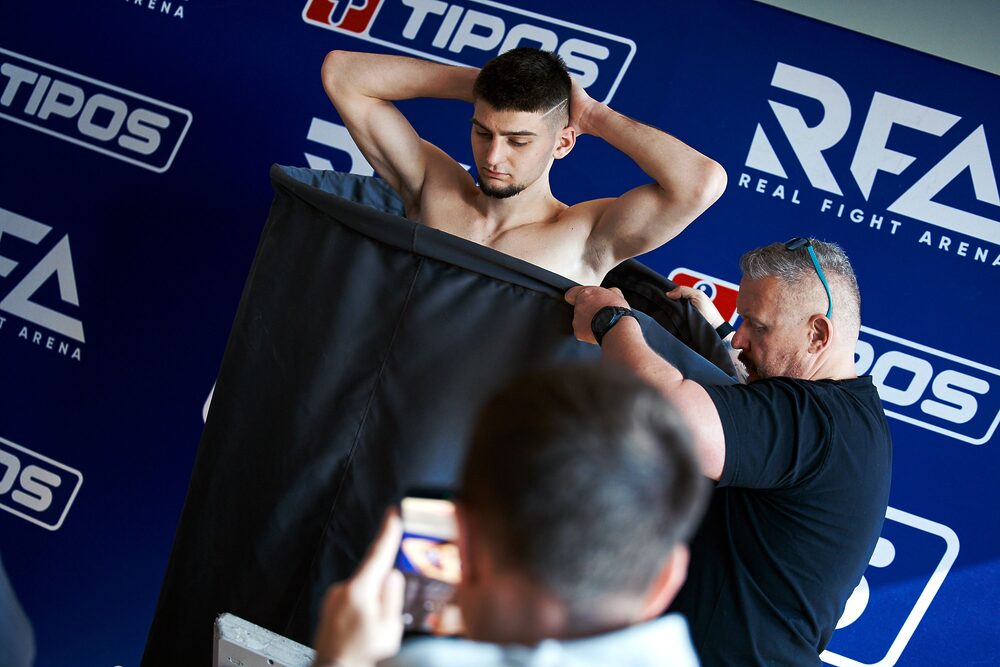 Titulovému zápasu na RFA 30 už nič nestojí v ceste: Šampión aj vyzývateľ úspešne navážili