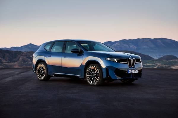 Dvojité víťazstvo: BMW iX3 vyhlásené za „Svetový automobil roka 2026“ a „Svetové elektrické vozidlo 2026“