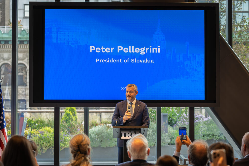 Slovenskí experti z USA a Kanady apelujú na prezidenta: Obmedzenie voľby poštou ohrozuje väzbu štátu s diaspórou