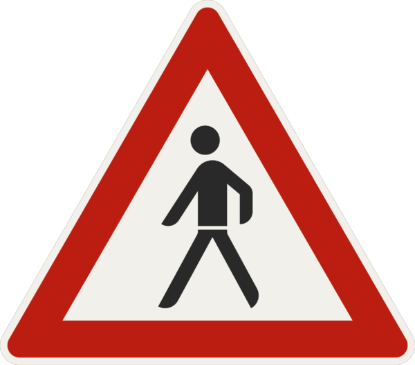 CHODCI, ZBYSTRITE POZORNOSŤ!